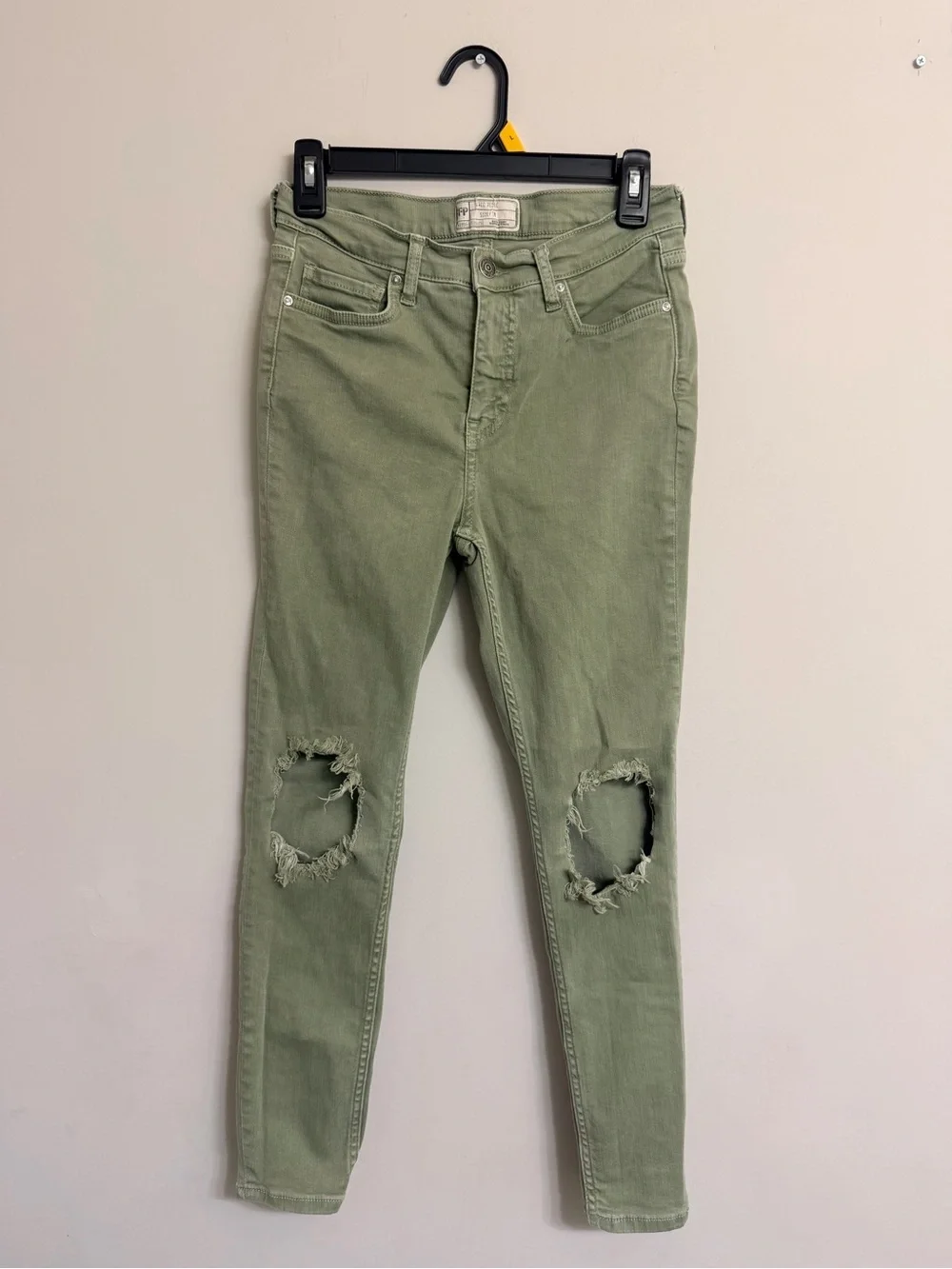 Free People FP Olive Green Distressed Skinny Jeans Women’s Size 28